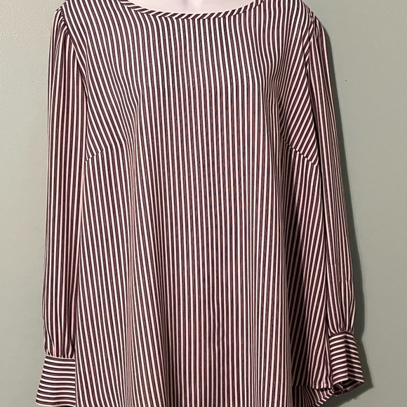 Loft Plus Blouse Pin Stripes Size 18 Keyhole Back - Picture 11 of 16